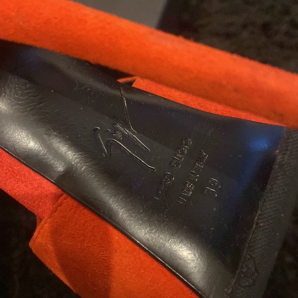 Giuseppe Zanotti red-orange suede heel - Picture 6 of 9